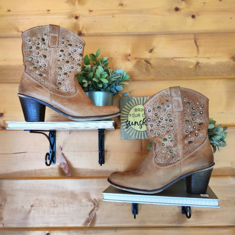 Steve Madden Rengur Studded Leather Cowboy Boots Heels Brown Pull On Calf Size 9